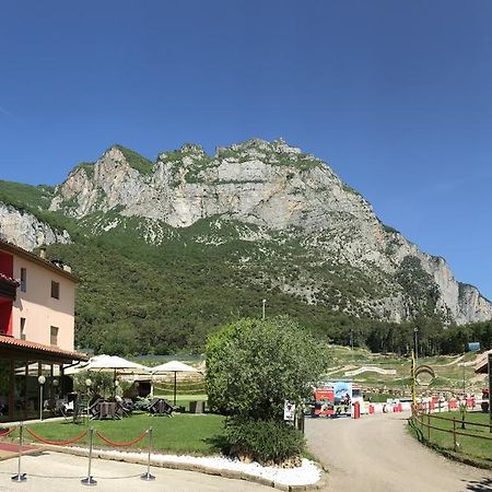 Hotel Ciclamino Pietramurata Extérieur photo