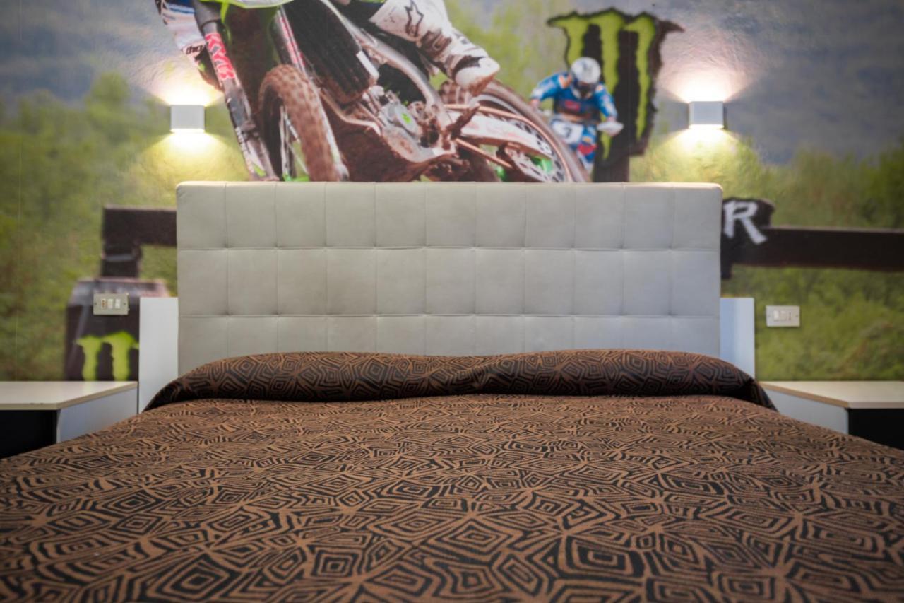 Hotel Ciclamino Pietramurata Extérieur photo