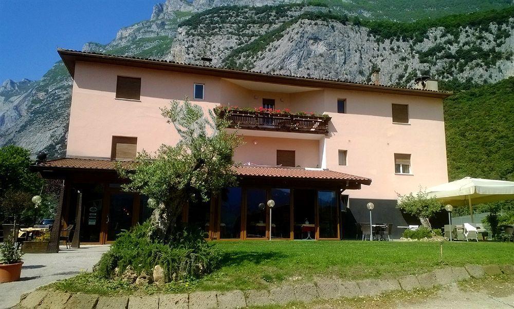 Hotel Ciclamino Pietramurata Extérieur photo